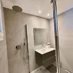 Elegantniy Poble Sec Apartman *