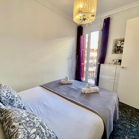 Elegantniy Poble Sec * برشلونة