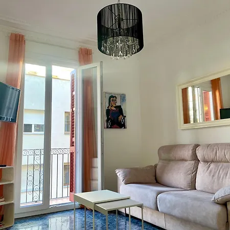 Elegantniy Poble Sec * Barcelona