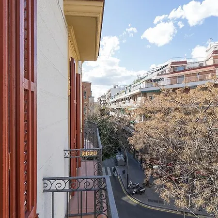 Elegantniy Poble Sec Barcelona
